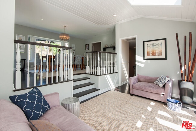 Photo - 7120 Pacific View Dr