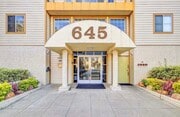 Chestnut Villas Main Entrance - 645 Chestnut Ave Condo Unit 219