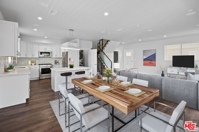 Photo - 1846 S Barrington Ave