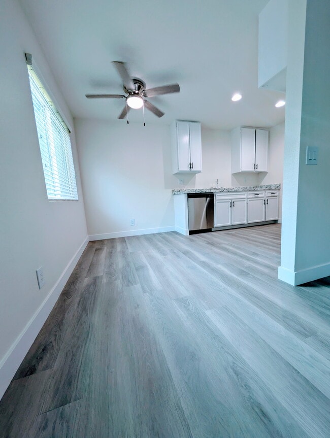 Photo - Parc Mountain View Apartments