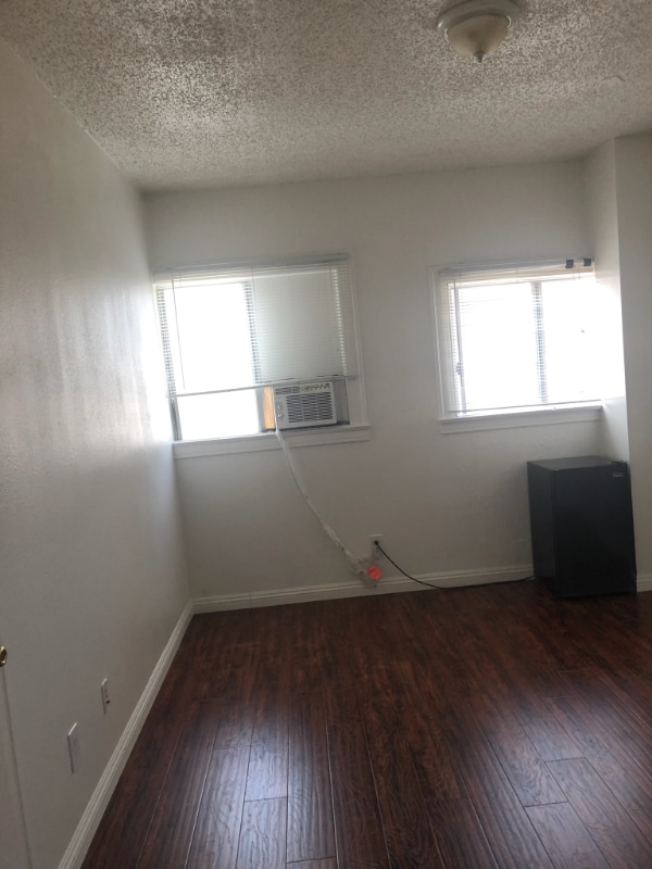 Photo - 1831 11th Pl Apartment