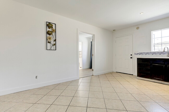 Photo - 8852 Morehart Ave