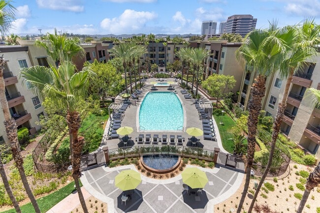 The Kitt at Warner Center - The Kitt at Warner Center Apartments