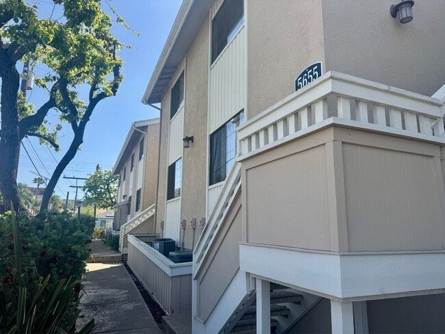 Photo - 5655 Riley St Unit 208