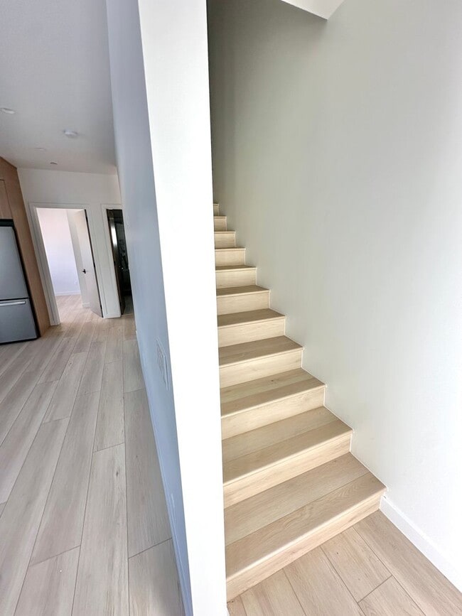 Photo - 3-Bedroom, 3-Bath Townhome in Prime North Hollywood Location Unit 3