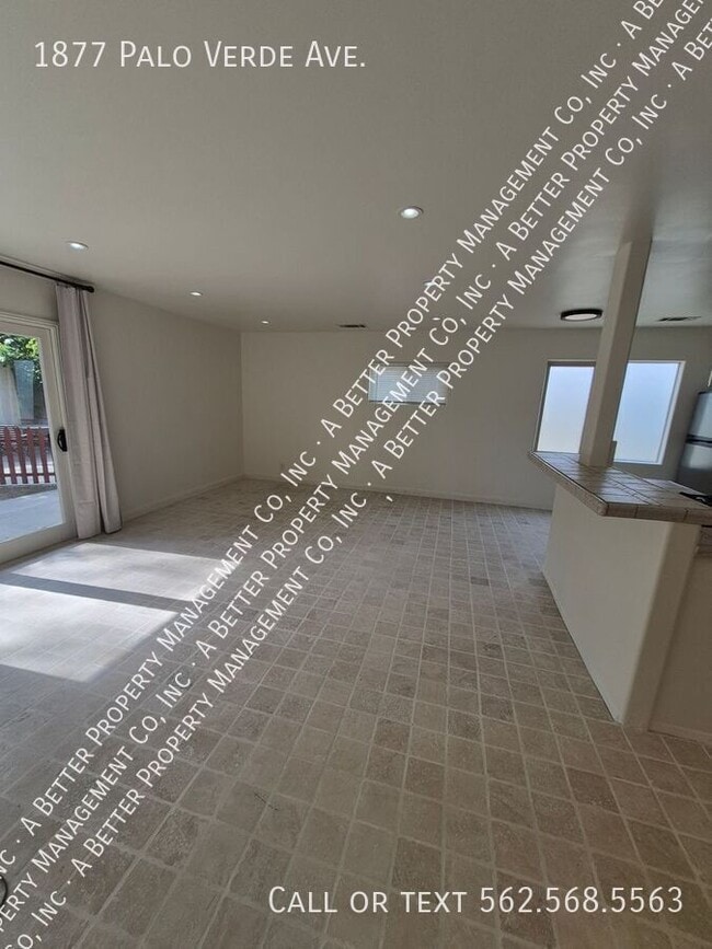 Photo - 1877 Palo Verde Ave
