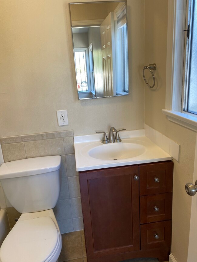Photo - 11251 S Mariposa Ave Unit 11253