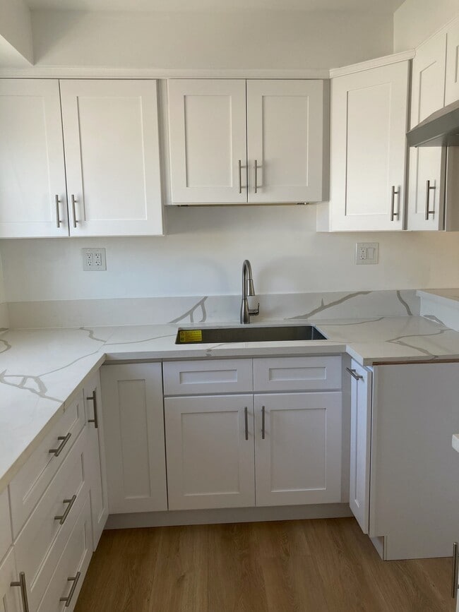 Beachside Apartments - Beachside Apartments