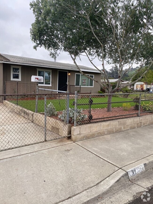Building Photo - El Cajon 3 BR/1BA Single Family Detached H... Rental