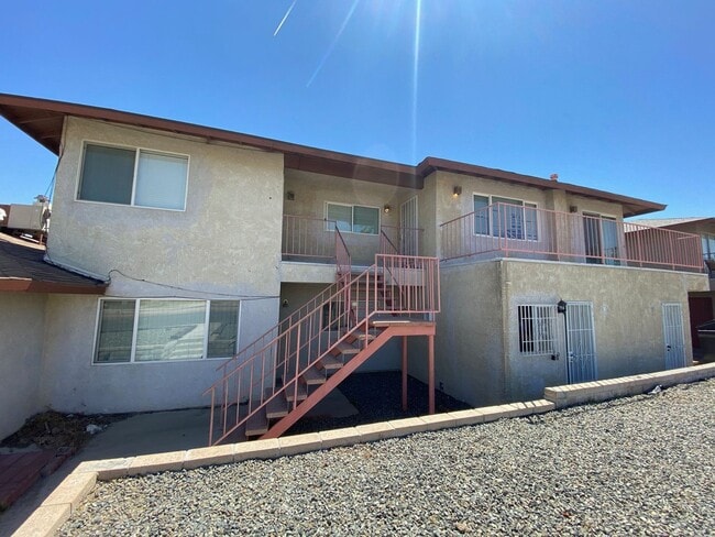 Building Photo - 1161 Barstow Rd Unit # B