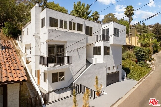 Photo - 2619 Rinconia Dr