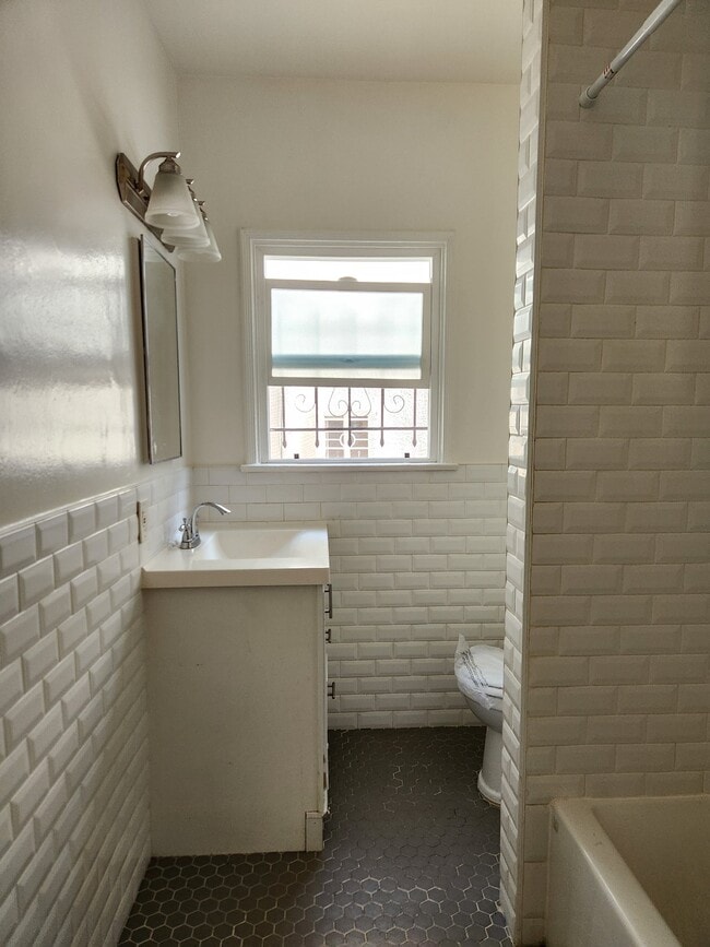 Photo - 1781 N Orchid Ave Unit 103