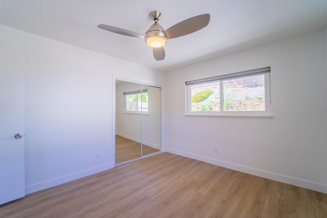 Photo - 1830 Illion St