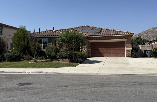 Building Photo - 848 Reyana Way