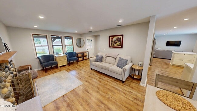 Photo - 30621 Sandtrap Dr