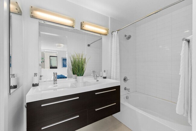 Photo - 3 bedroom 3.5 bath - Townhouse for rent