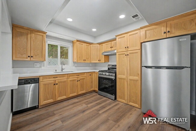 Photo - 1030 E Brockton Ave