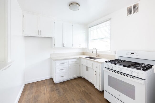 Photo - 1521 2nd St Unit 06
