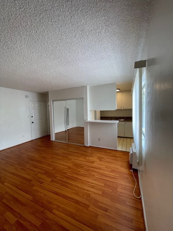 Photo - 1260 Beachwood Dr