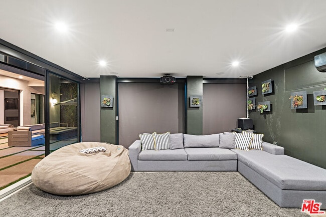 Photo - 610 N Stanley Ave