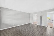Photo - 445 W 15th St Unit 15