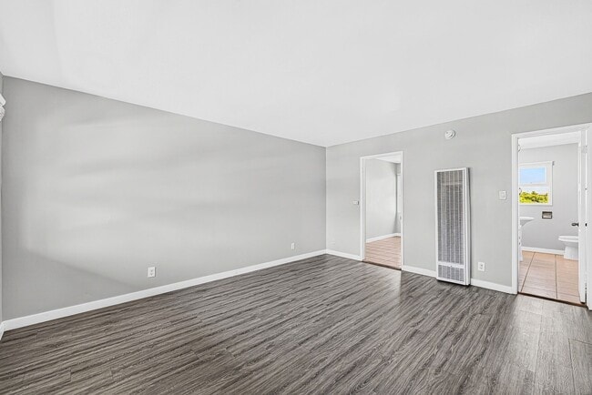 Photo - 445 W 15th St Unit 15