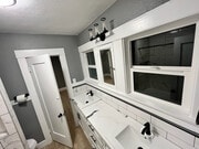 Photo - 960 N H St House