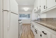Photo - 537 E Hyde Park Blvd Unit 105