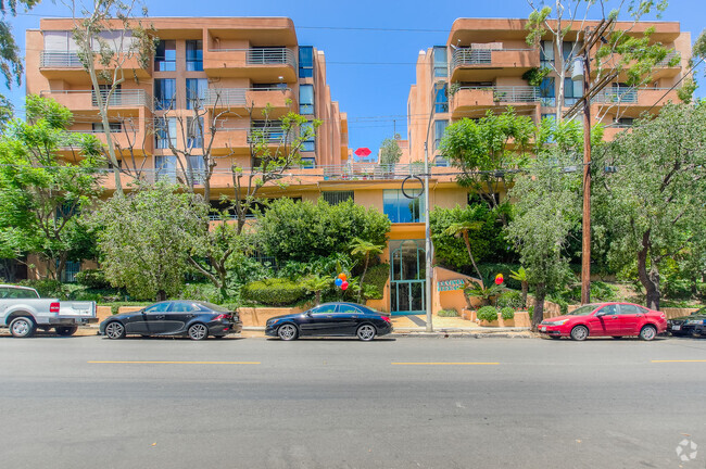 Building Photo - La Vista Terrace Rental
