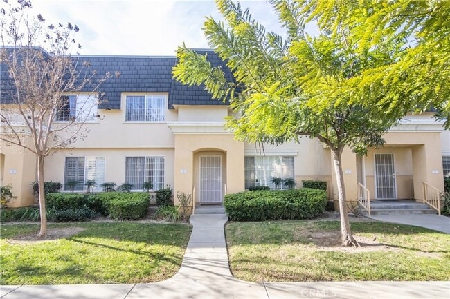 Photo - 19216 Hamlin St