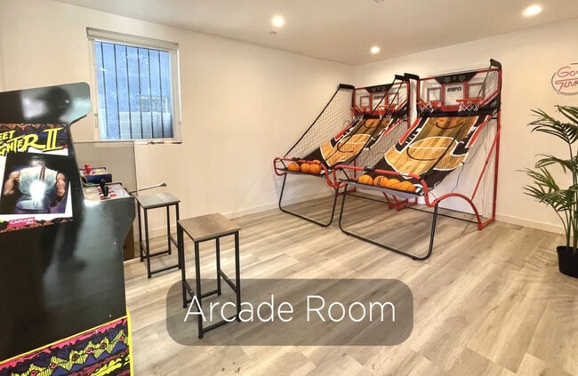 Arcade Room - 1476 W 35th St