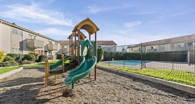 Photo - 1551 Broadway Unit 23