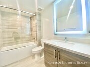 Photo - 4847 Oakwood Ave Unit 314