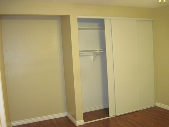 Building Photo - 1735 E Washington St Unit G25 Rental