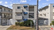 Photo - 14333 Haynes St Apartment Unit 2