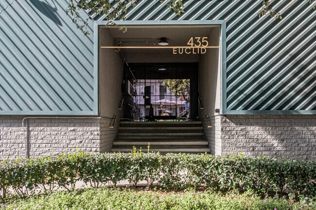 Entrance - 435 N Euclid Ave