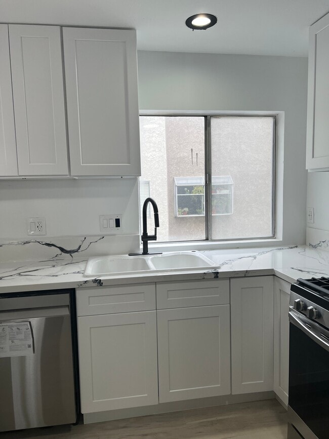 Photo - 1101 Laveta Terrace Unit 19