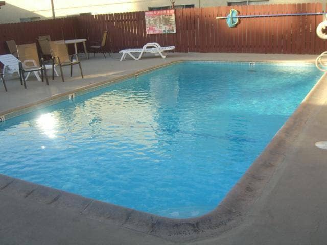 Swimming Pool Area w/Lounge - Narbonne Gardens Apartments