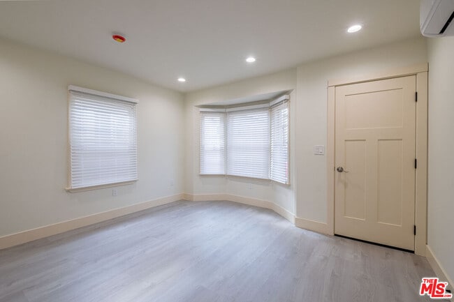 Photo - 216 N Catalina Ave Unit E