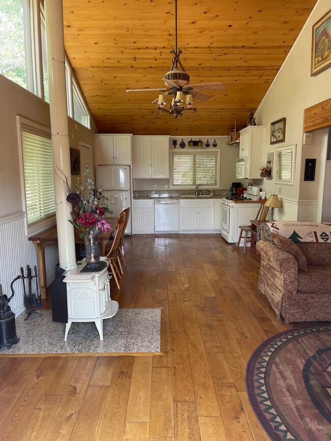 Photo - 1455 Rockspray Dr