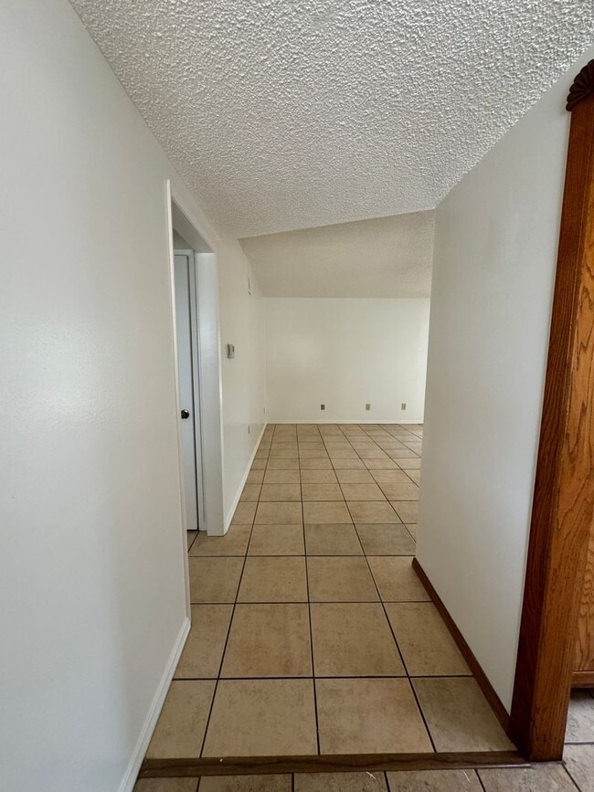 Photo - 3 Bedroom House on Tolowa Street