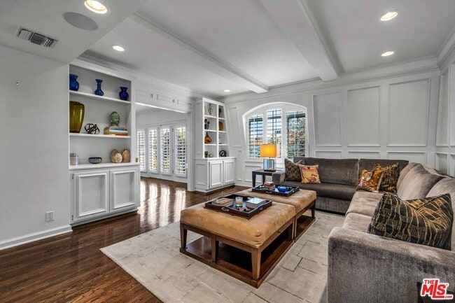 Building Photo - 11745 Montana Ave Unit 301