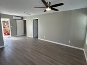 Photo - 1 Bed/1 Bath Newly Renovated Unit 4671