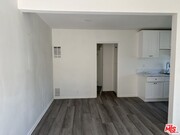 Photo - 342 1/2 S Serrano Ave