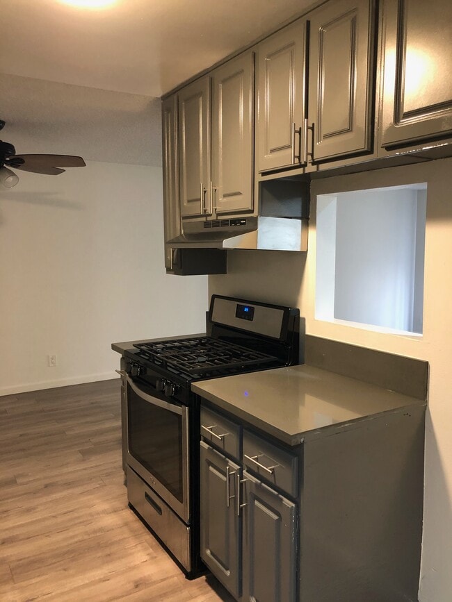 Photo - 7500 Mason Ave