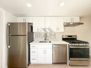 Photo - 15634 Leadwell St Unit 13