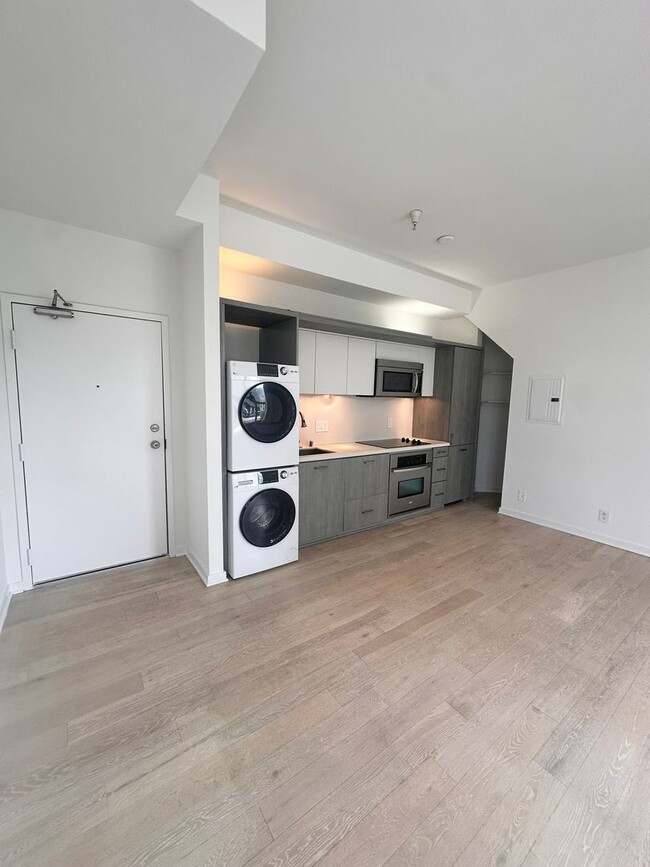 Photo - DOWNTOWN GEM - Two-level loft with private... Unit 31