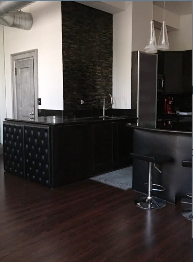 Building Photo - 108 W 2nd St Unit 206