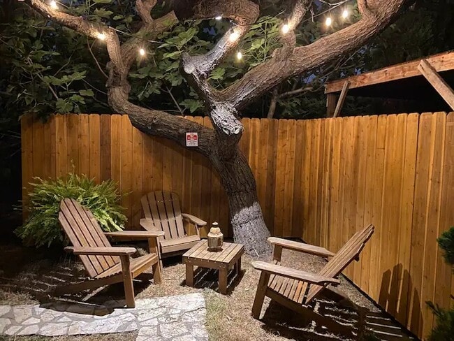 Back Yard - 520 S Inglewood Ave Apartments Unit 3
