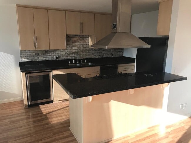 Photo - 1720 Ardmore Ave Unit 228